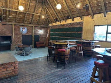 EdenLodgeRestaurantGallery-02-th.jpg