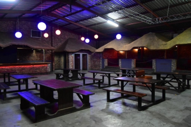 Room2a-th.jpg